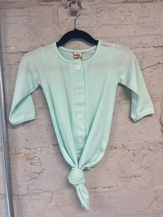 Sleeper gown