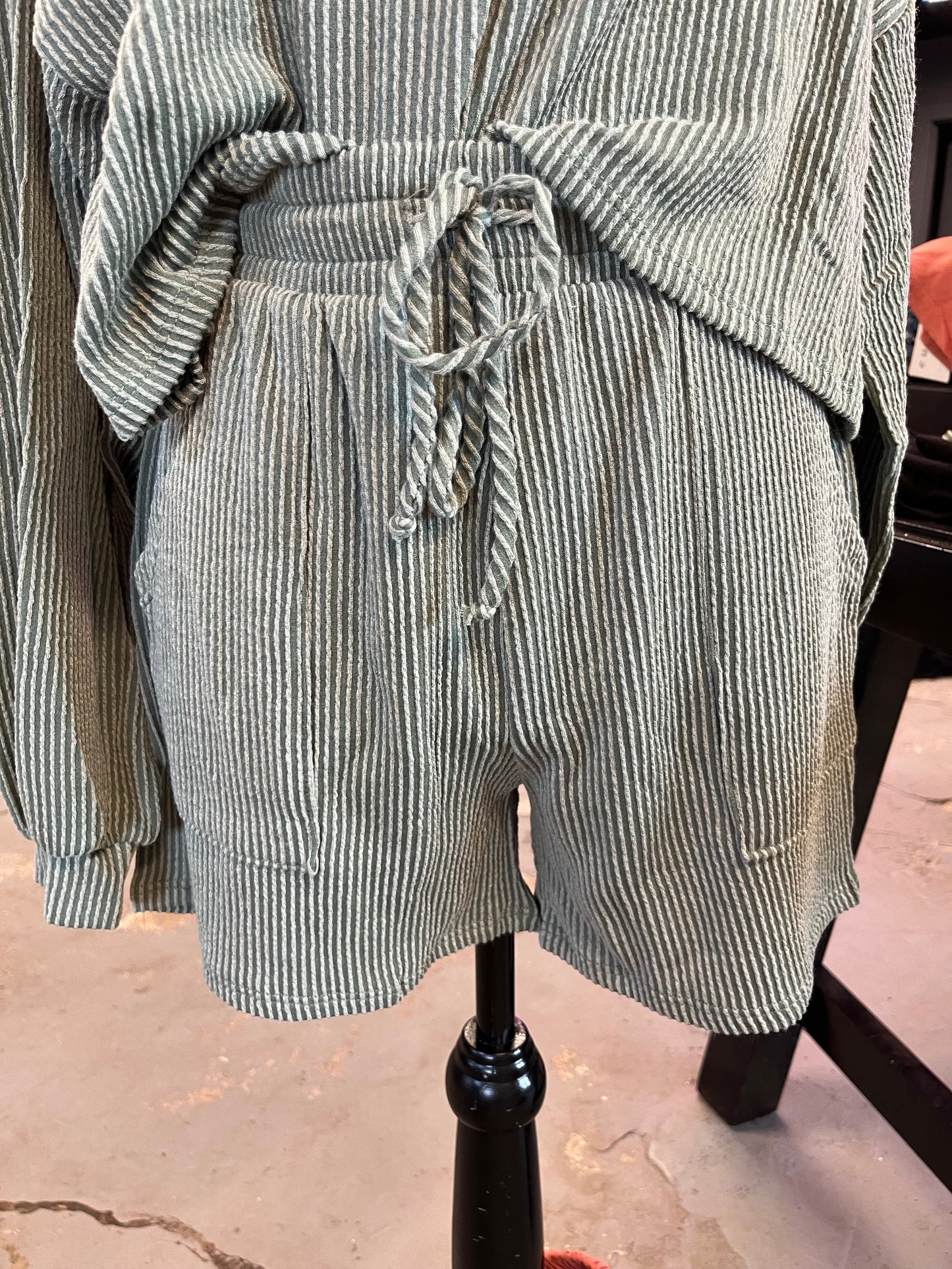 Army green ribbed shorts
