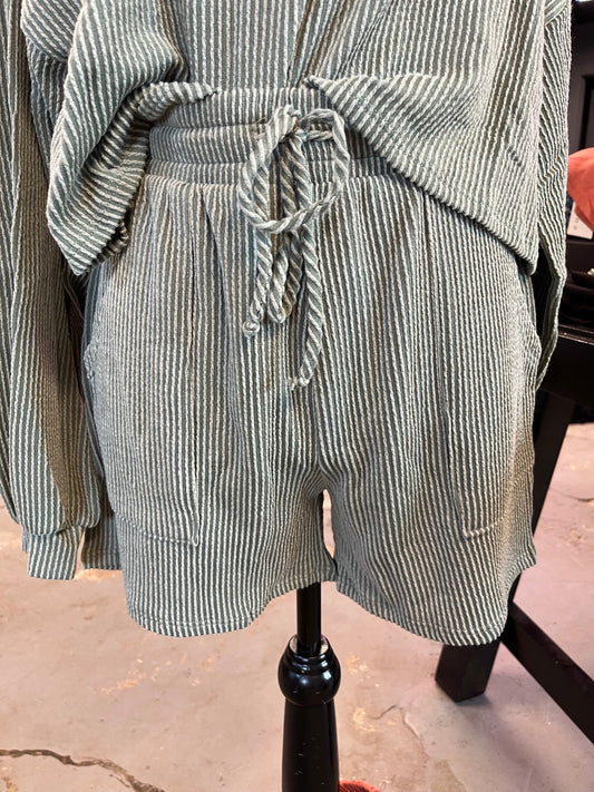 Army green ribbed shorts